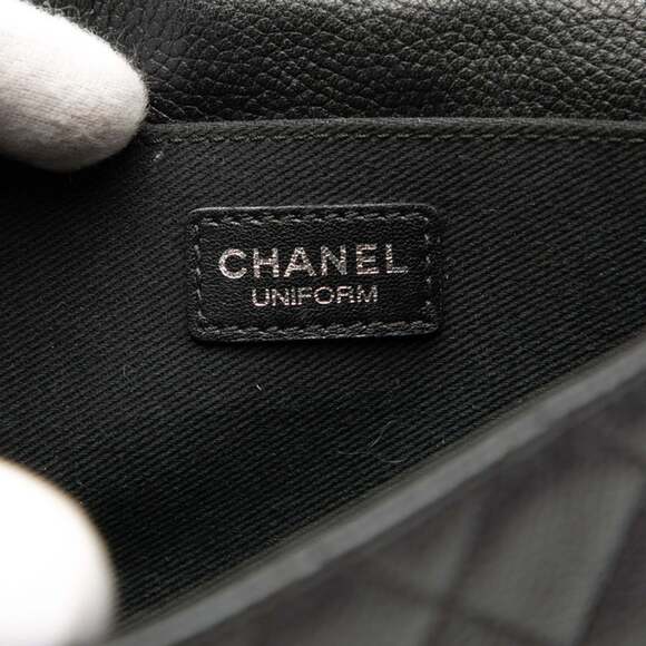 CHANEL Black Caviar Leather Clutch Bag - Picture 5 of 6